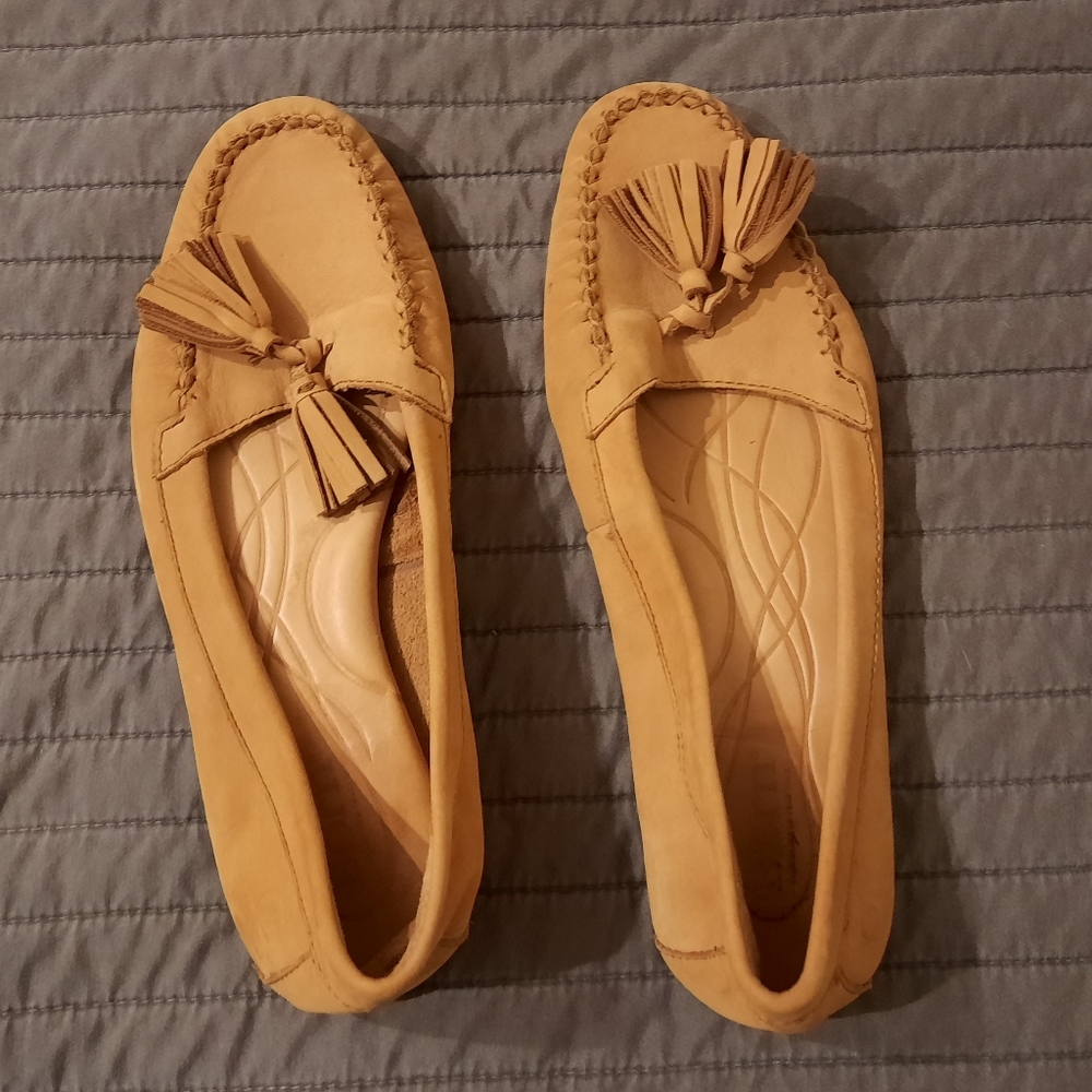 Born Tasseled Moccasins